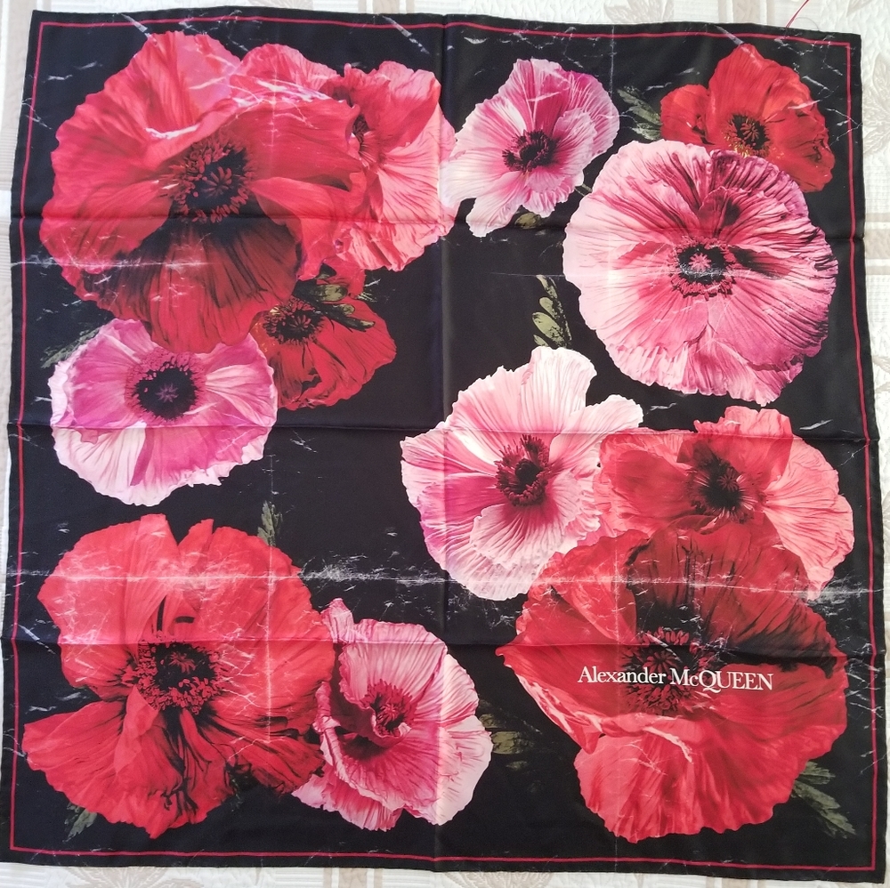 Alexander McQueen Poppy Floral Silk Square Scarf Black Red